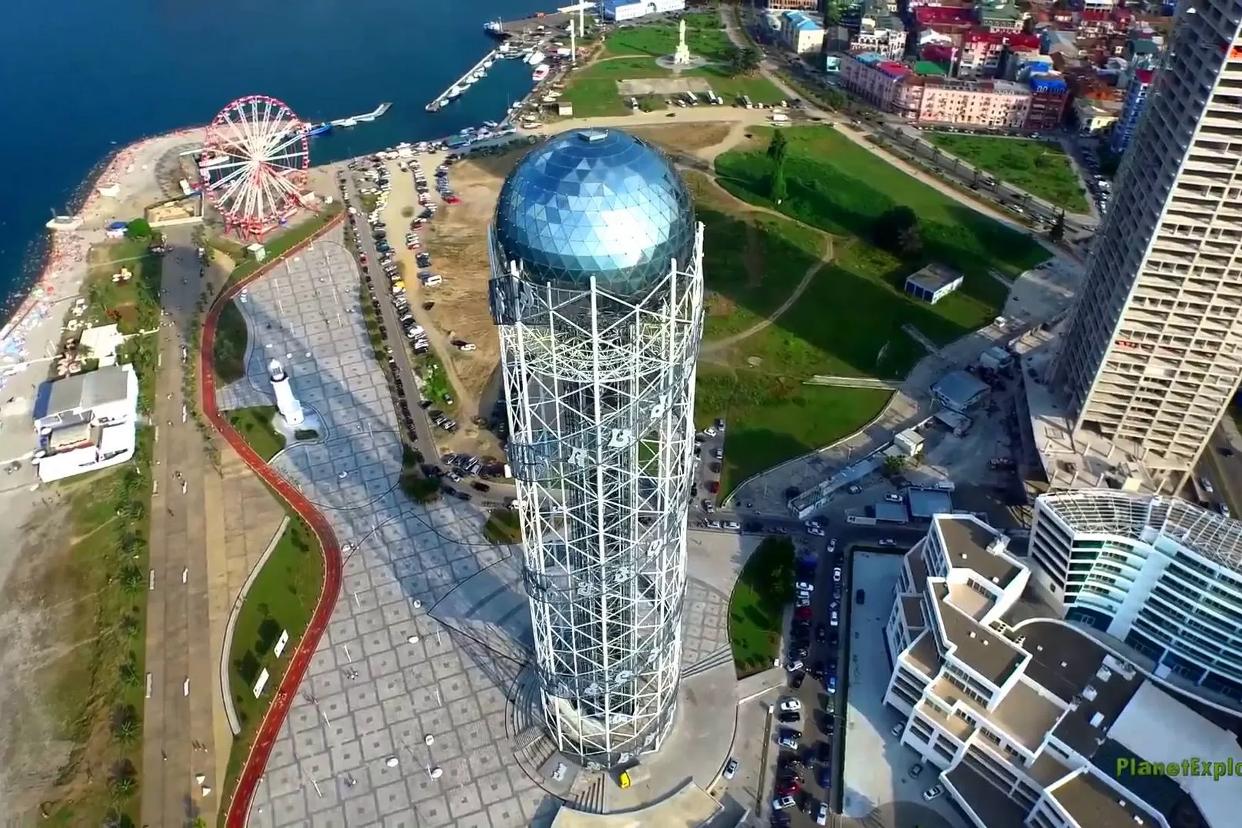 Batum Alfabe Kulesi DNA Sarmalında Kültür ve Bulutların Üzerinde Karadeniz