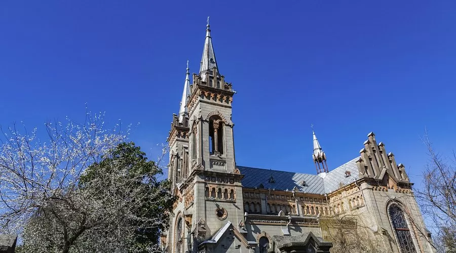 Batum Meryem Ana Katedrali Neo-Gotik Mimarinin Gösterişli Sırrı