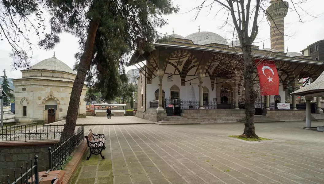 Bir Sultanın Annesine Vefası Gülbahar Hatun Camii ve Külliyesi